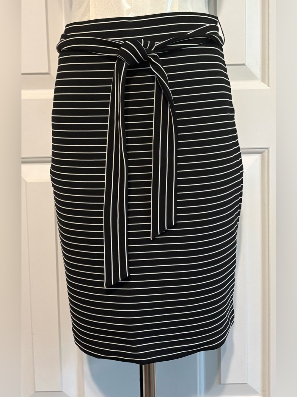 LOFT Black and White Striped Pencil Skirt with matching belt, Size XS